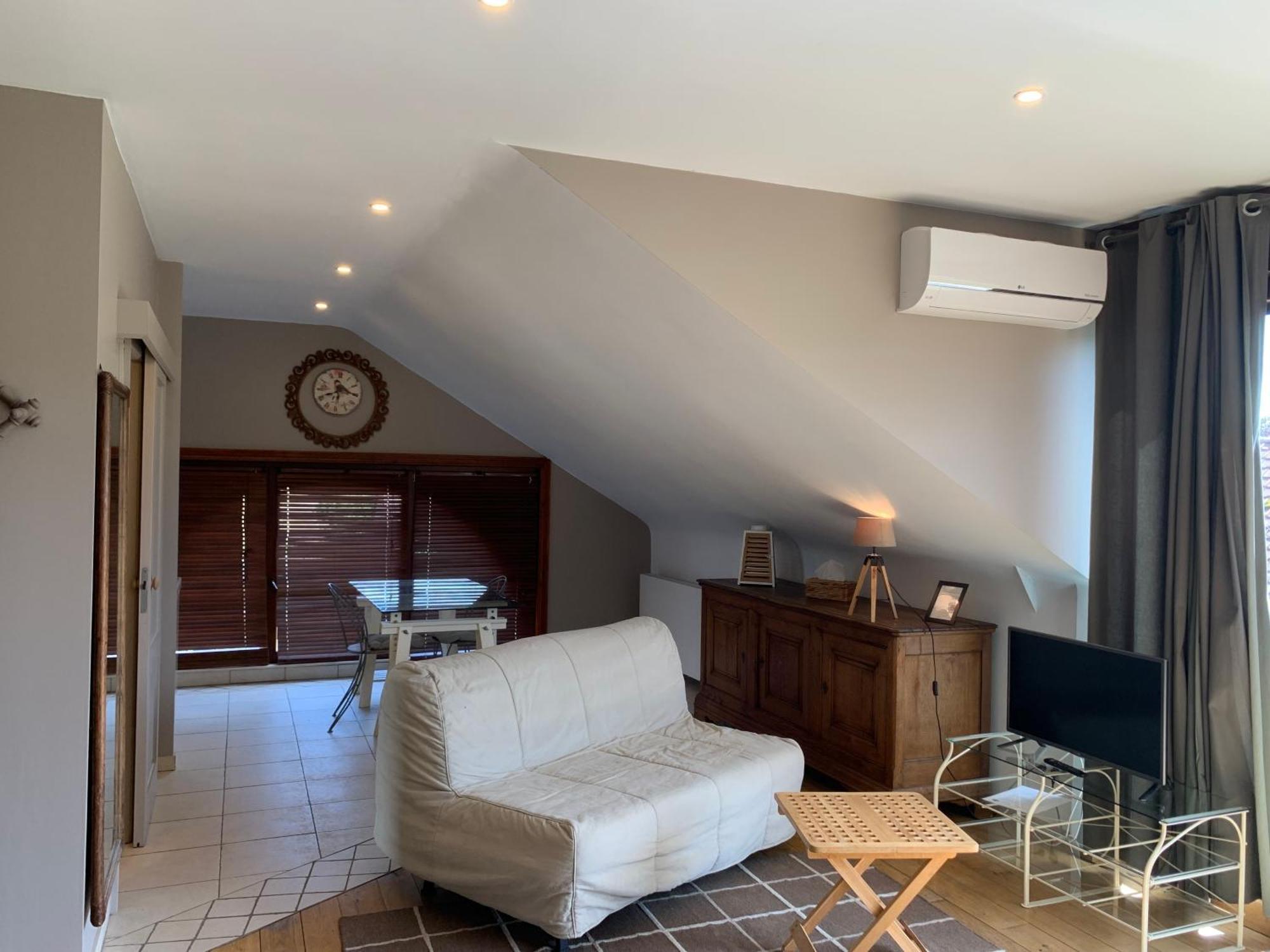 La Ferme Des Eglantines Bed & Breakfast Nivelles Exterior photo